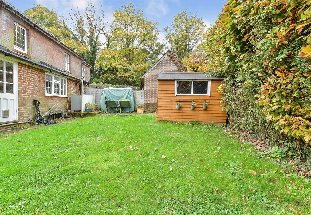Rear Garden - Tibbs Court Lane, Matfield, Tonbridge, Kent - Wards of Kent