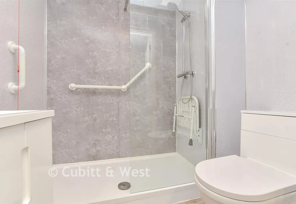 Shower Room - South Street, Epsom, Surrey - Wards of Kent