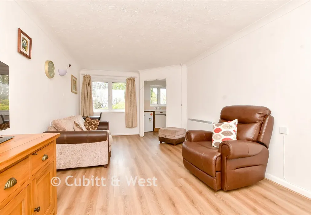 Lounge - South Street, Epsom, Surrey - Wards of Kent