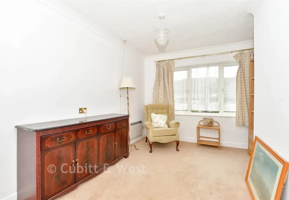 Bedroom 2 - Queen Street, Arundel, West Sussex - Wards of Kent