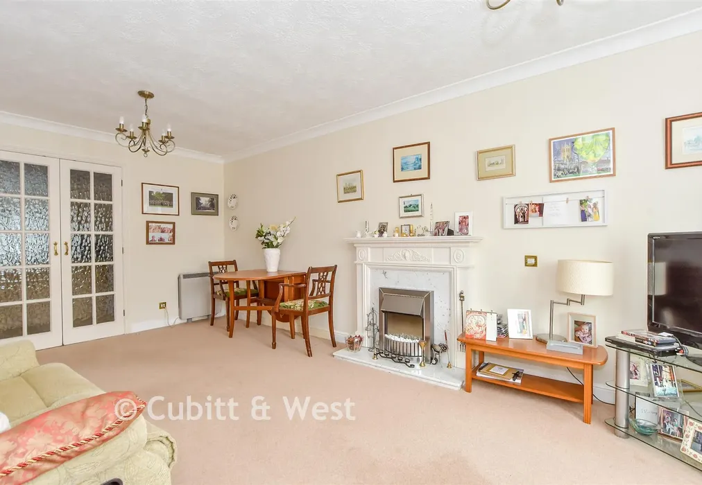 Lounge - Queen Street, Arundel, West Sussex - Wards of Kent