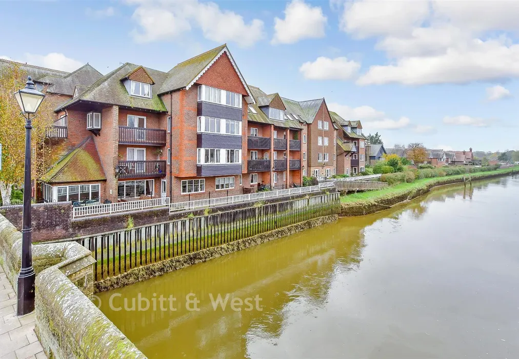 External Lifestyle Photograph - Queen Street, Arundel, West Sussex - Wards of Kent
