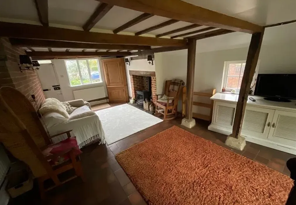 Lounge - The Street, Smarden, Ashford, Kent - Wards of Kent
