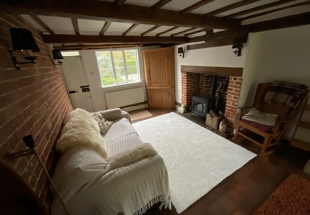 Lounge - The Street, Smarden, Ashford, Kent - Wards of Kent