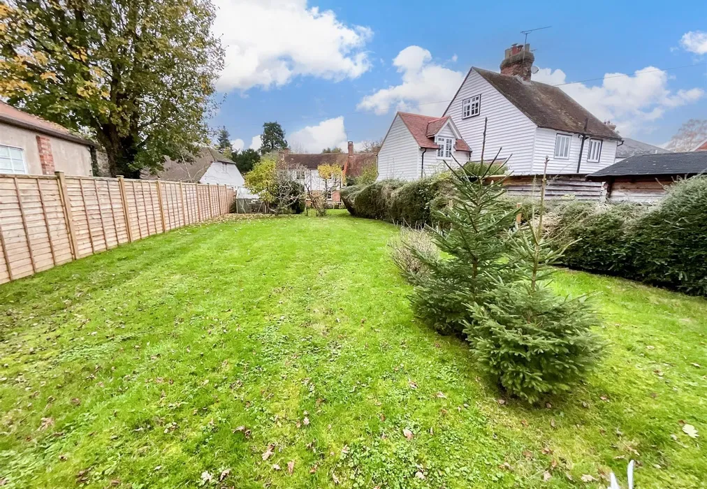 Rear Garden. - The Street, Smarden, Ashford, Kent - Wards of Kent