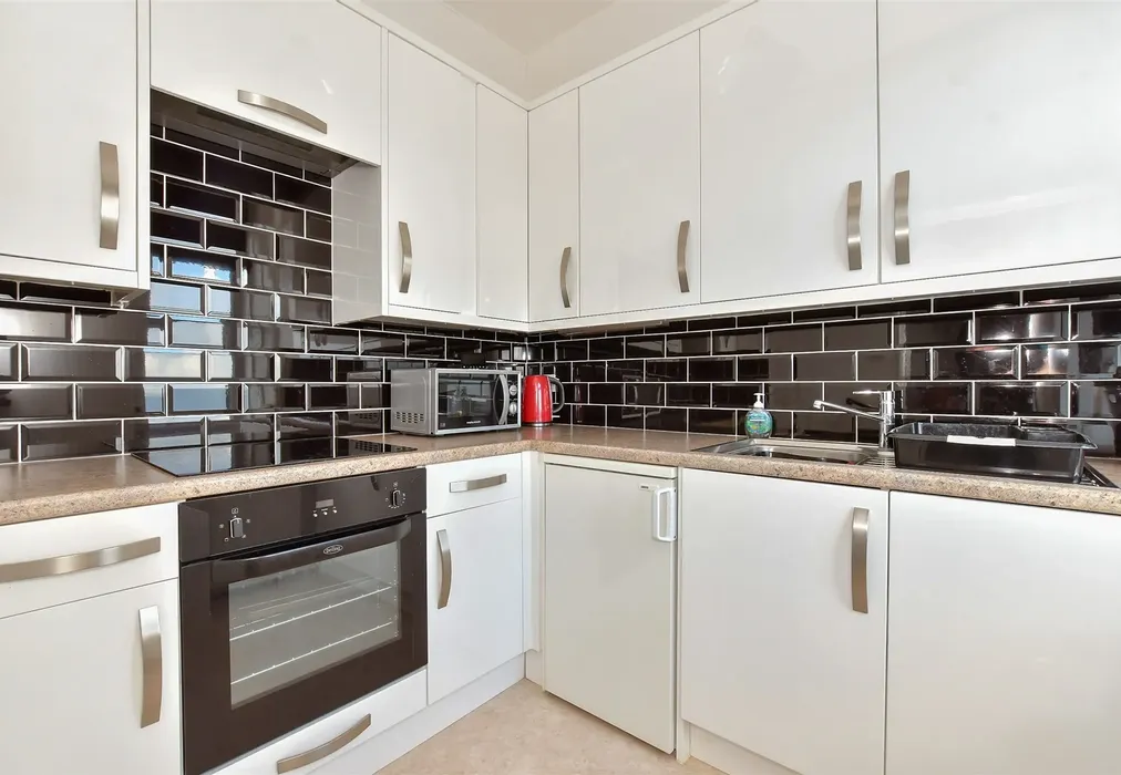 Kitchen - Sea View Terrace, Margate, Kent - Wards of Kent