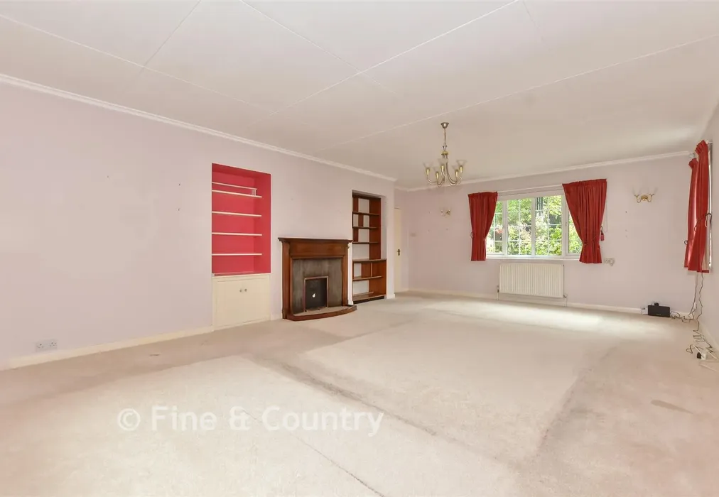 Sitting Room - Vicarage Street, St. Peters, Broadstairs, Kent - Wards of Kent
