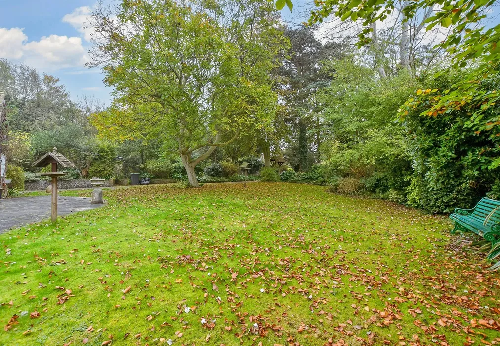 Front Garden - Vicarage Street, St. Peters, Broadstairs, Kent - Wards of Kent