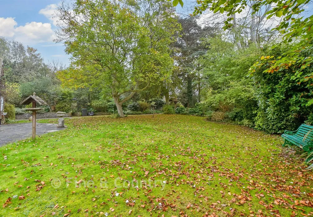 Front Garden - Vicarage Street, St. Peters, Broadstairs, Kent - Wards of Kent