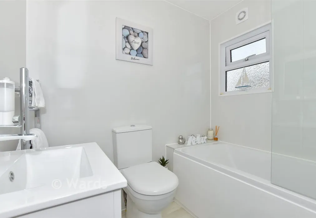 Bathroom - Stone Street, Petham, Canterbury, Kent - Wards of Kent