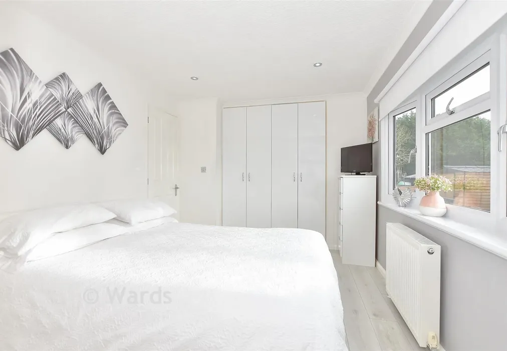 Bedroom 1 - Stone Street, Petham, Canterbury, Kent - Wards of Kent