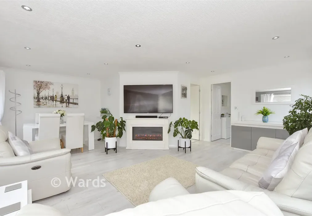 Lounge/Diner - Stone Street, Petham, Canterbury, Kent - Wards of Kent