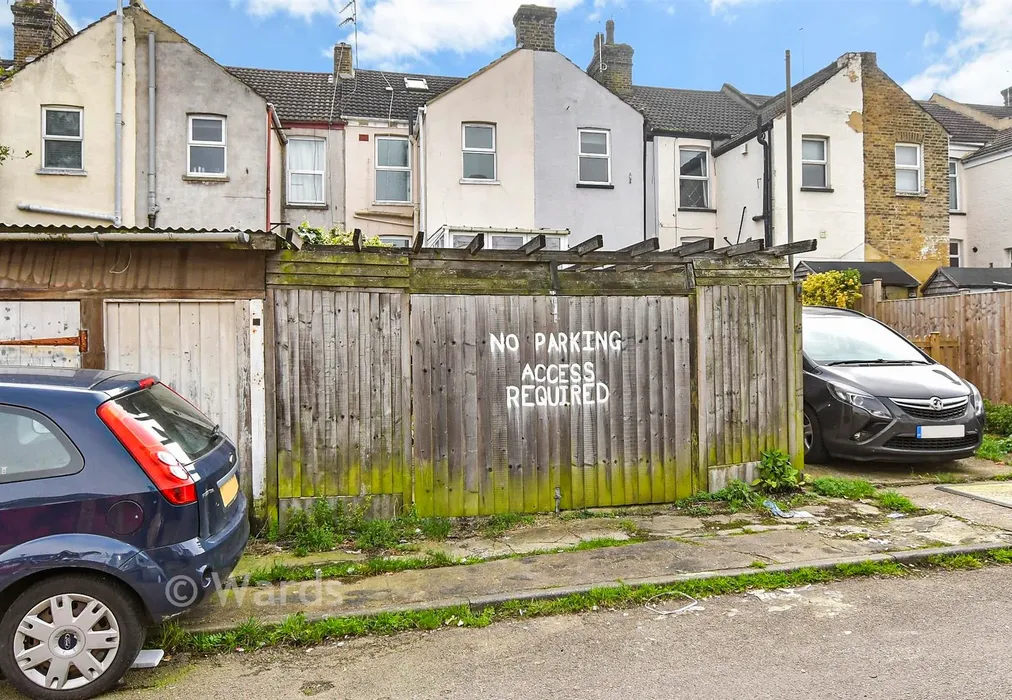 Driveway/Parking - Rochester Avenue, Rochester, Kent - Wards of Kent