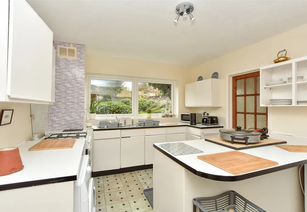 Kitchen - Lambardes, New Ash Green, Longfield, Kent - Wards of Kent