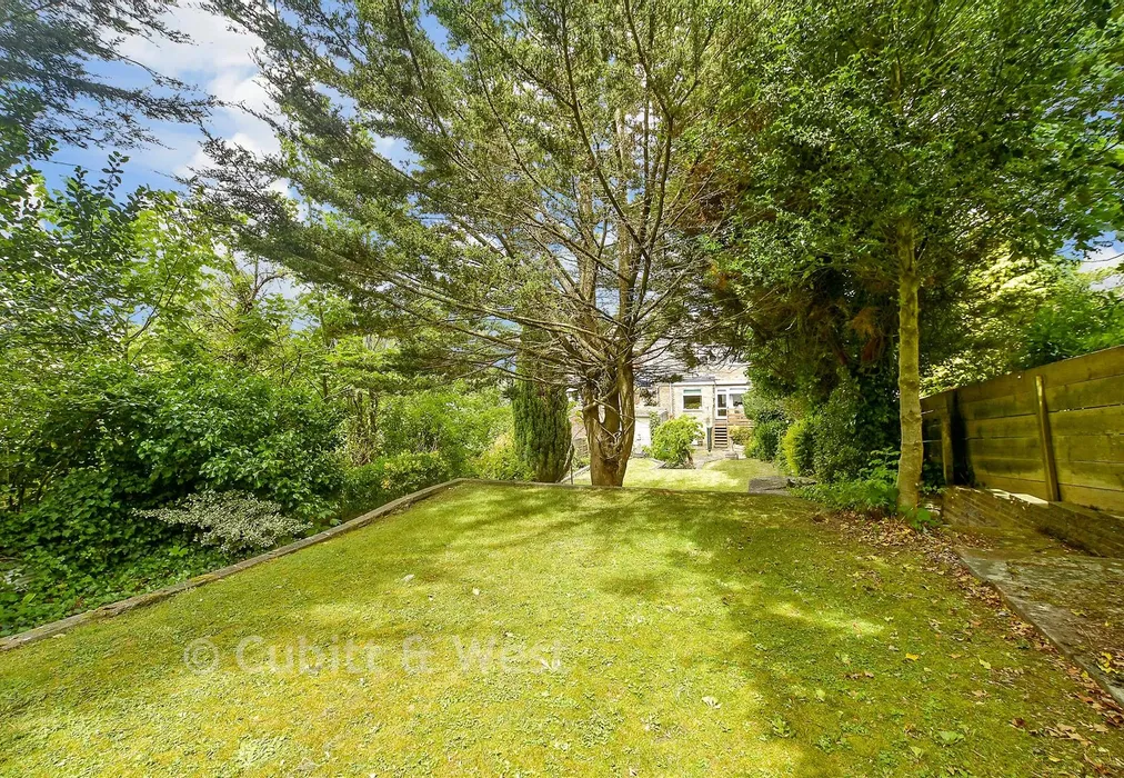 Rear Garden - Warren Way, Woodingdean, Brighton, East Sussex - Wards of Kent
