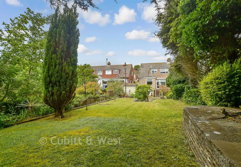 Rear Garden - Warren Way, Woodingdean, Brighton, East Sussex - Wards of Kent
