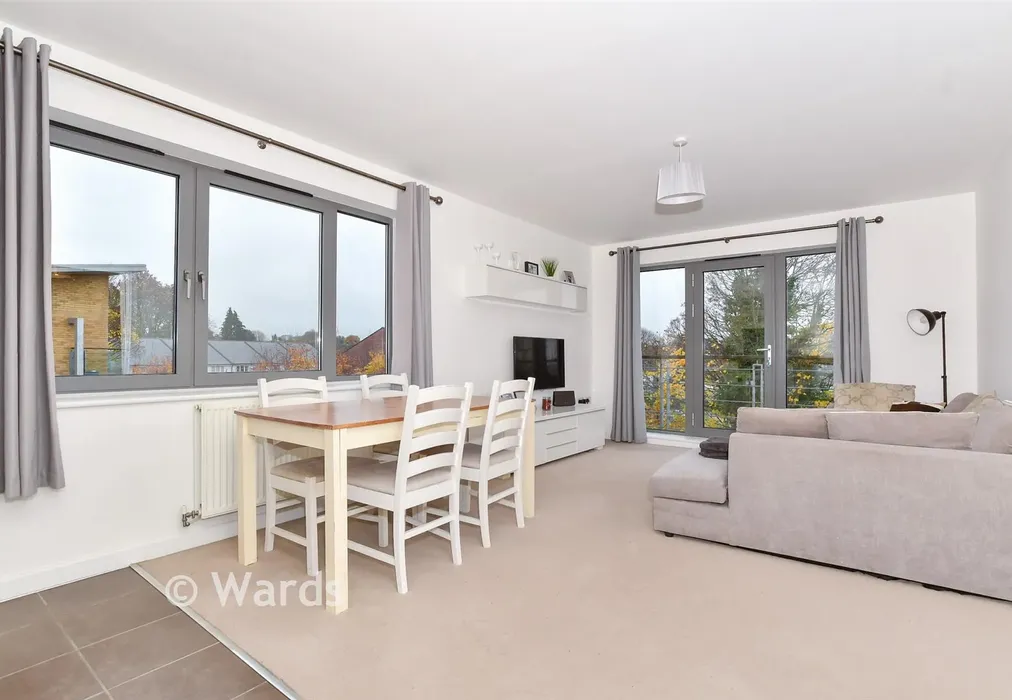 Lounge/Diner - The Farrows, Maidstone, Kent - Wards of Kent