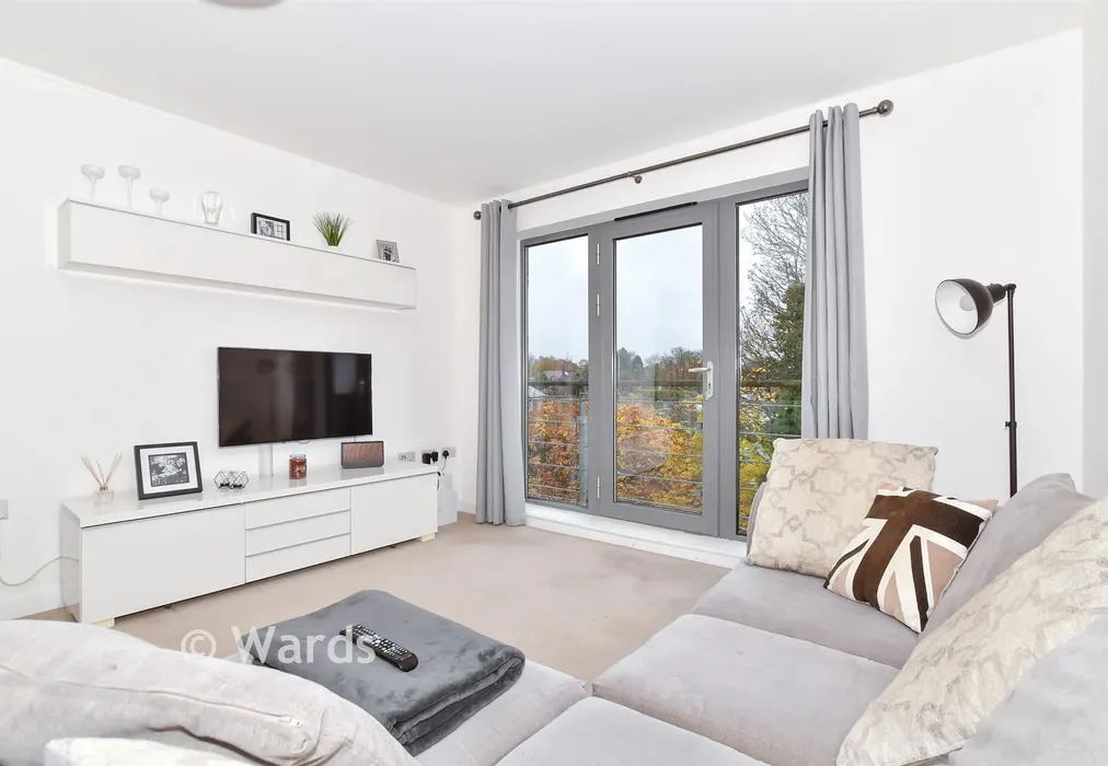 Lounge - The Farrows, Maidstone, Kent - Wards of Kent