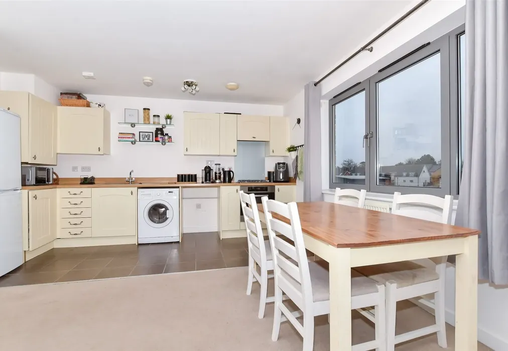 Kitchen/Diner - The Farrows, Maidstone, Kent - Wards of Kent