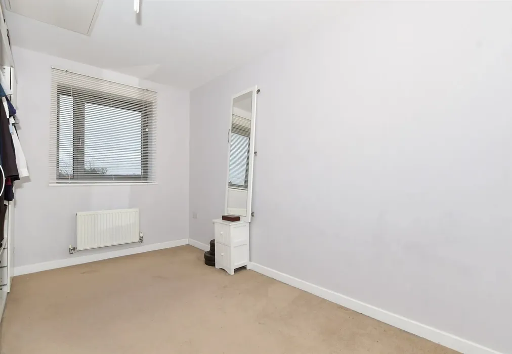 Bedroom 2 - The Farrows, Maidstone, Kent - Wards of Kent