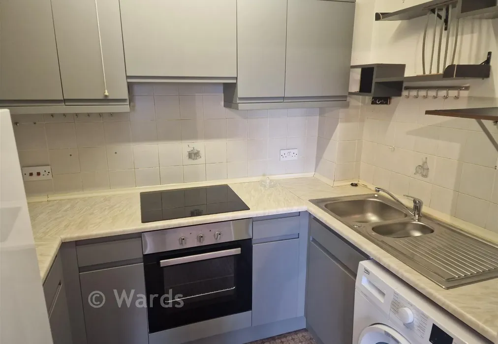 Kitchen - Queens Parade, Cliftonville, Margate, Kent - Wards of Kent