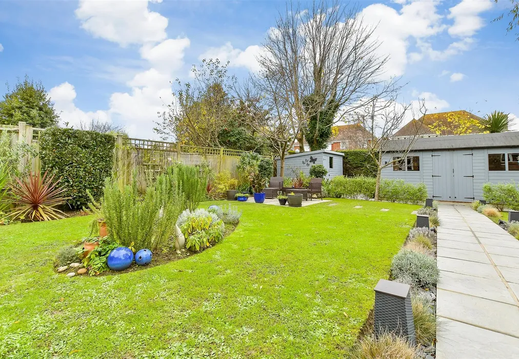 Rear Garden - St. Nicholas Road, Littlestone, New Romney, Kent - Wards of Kent