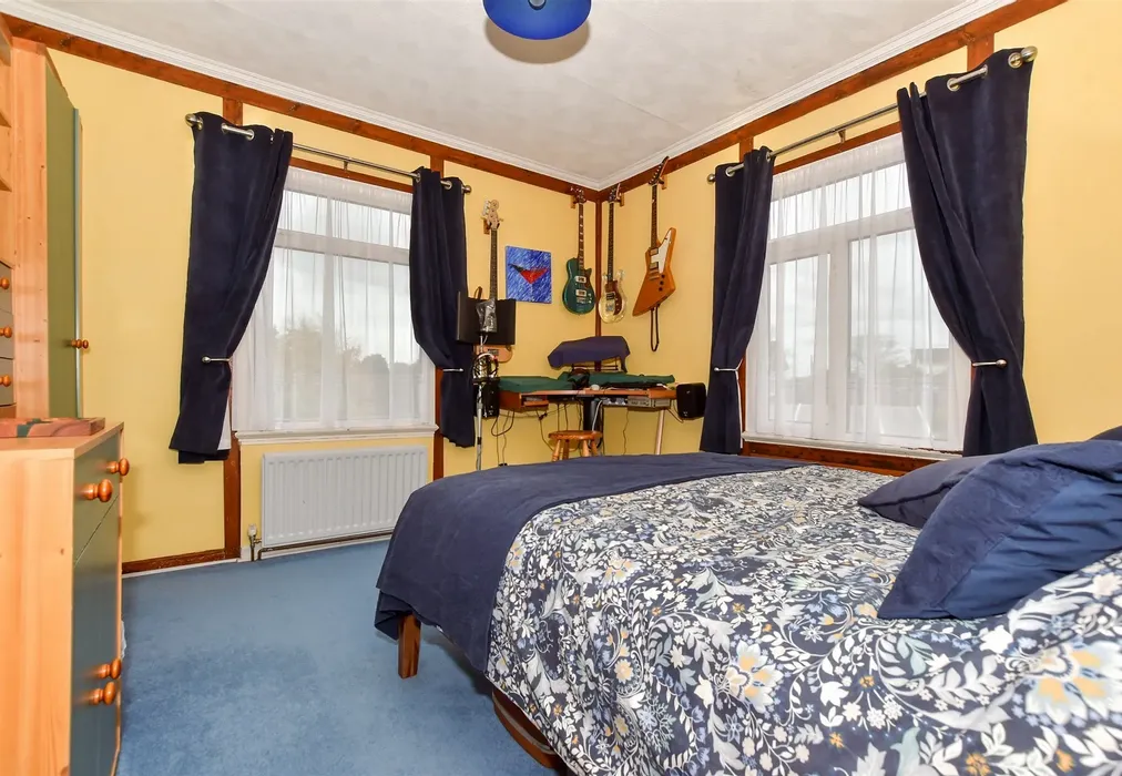 Bedroom 2 - Kingsdown Hill, Kingsdown, Deal, Kent - Wards of Kent
