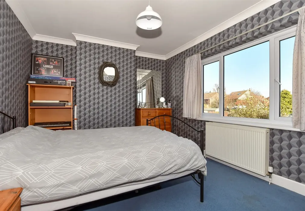 Bedroom 1 - Ramsgate Road, Broadstairs, Kent - Wards of Kent