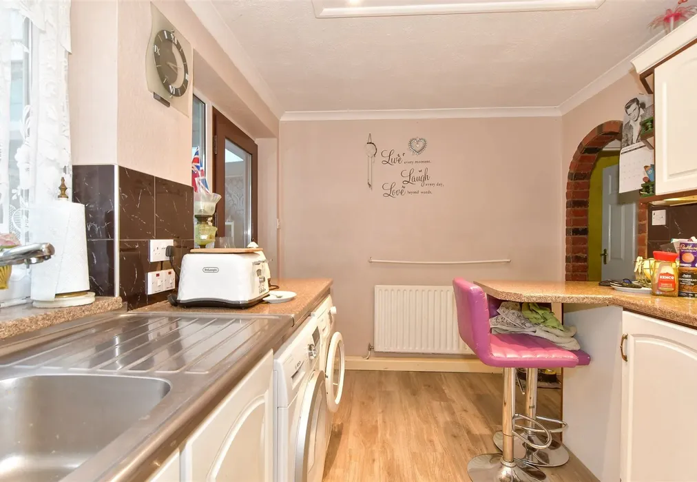 Kitchen - Neal Road, West Kingsdown, Sevenoaks, Kent - Wards of Kent