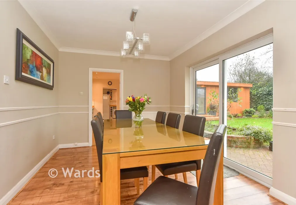 Dining Room - Draysfield, Wormshill, Sittingbourne, Kent - Wards of Kent