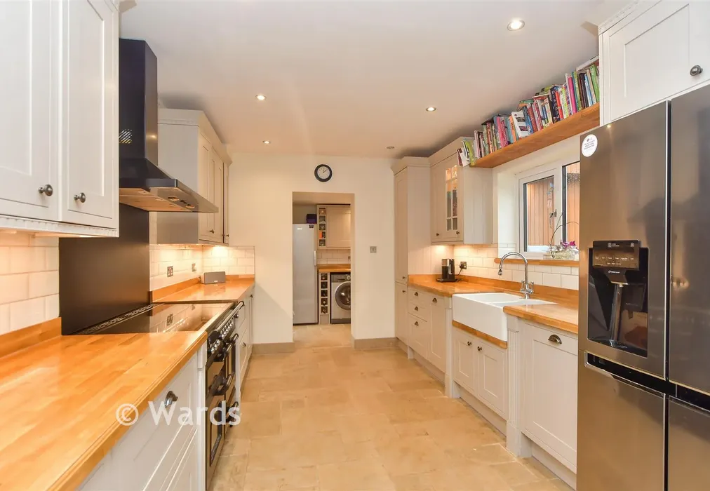 Kitchen - Draysfield, Wormshill, Sittingbourne, Kent - Wards of Kent