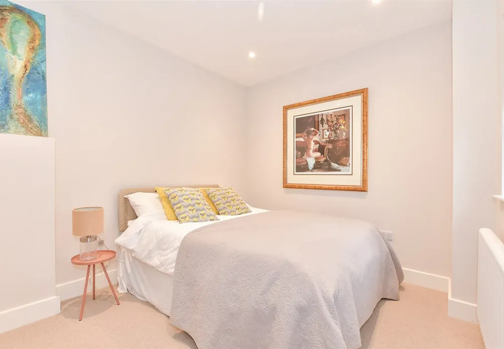Bedroom 2 - The Strand, Walmer, Deal, Kent - Wards of Kent