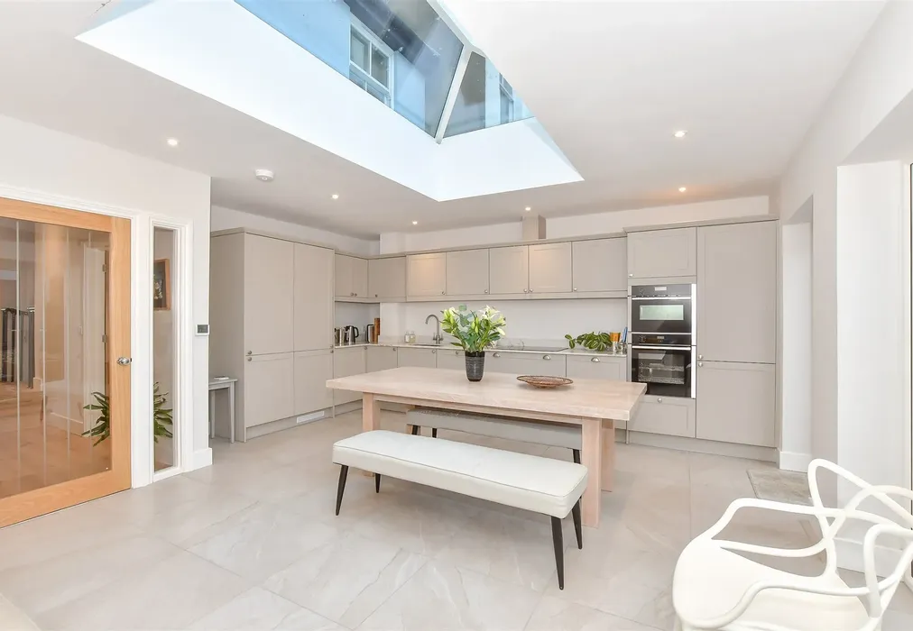 Kitchen/Diner - The Strand, Walmer, Deal, Kent - Wards of Kent