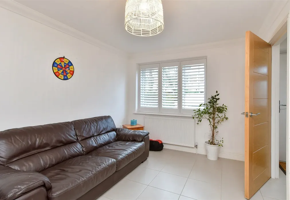 Lounge/ Kitchen - Mulberry Gardens, Goring-By-Sea, Worthing, West Sussex - Wards of Kent