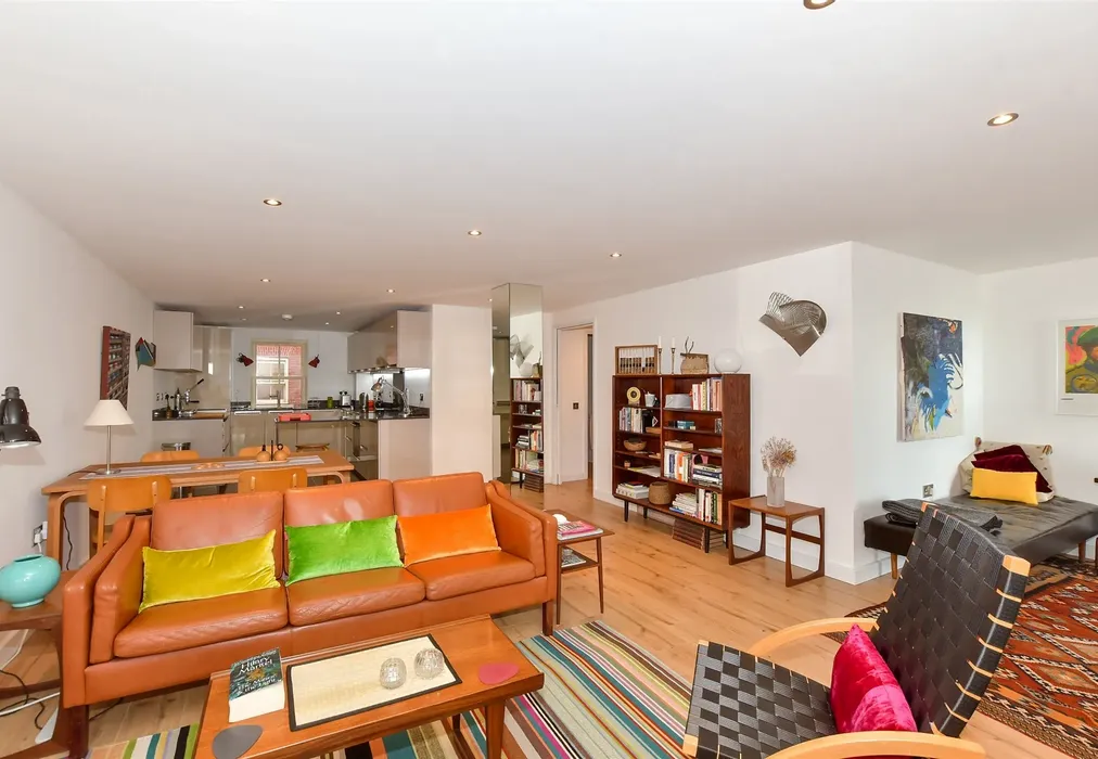 Lounge - Canterbury Road, Margate, Kent - Wards of Kent
