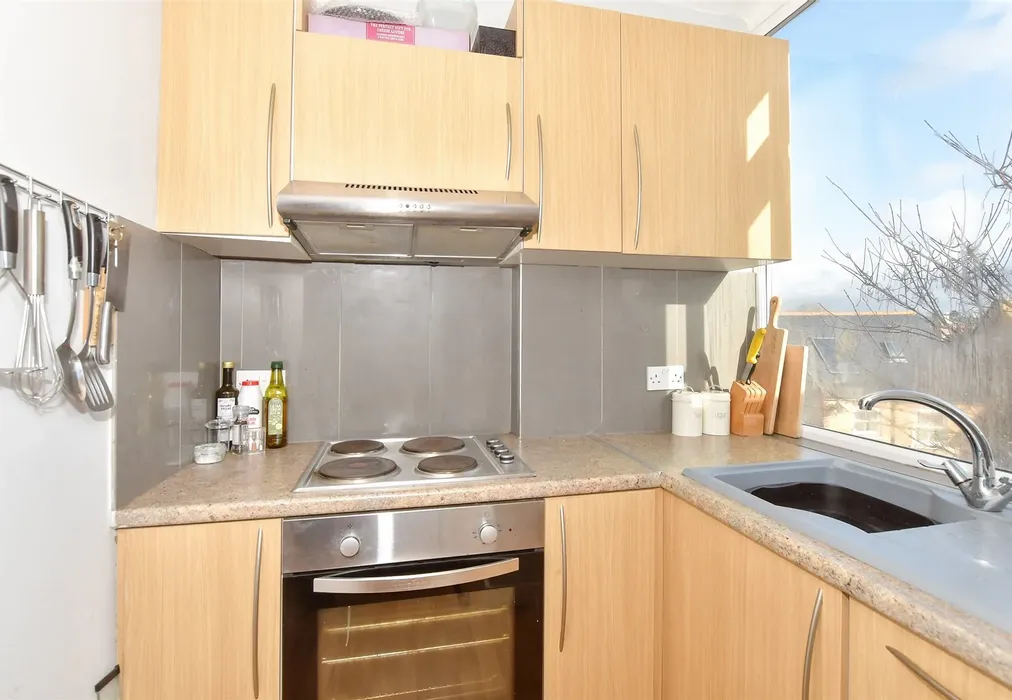 Lounge/ Kitchen/Diner - Canterbury Road, Whitstable, Kent - Wards of Kent