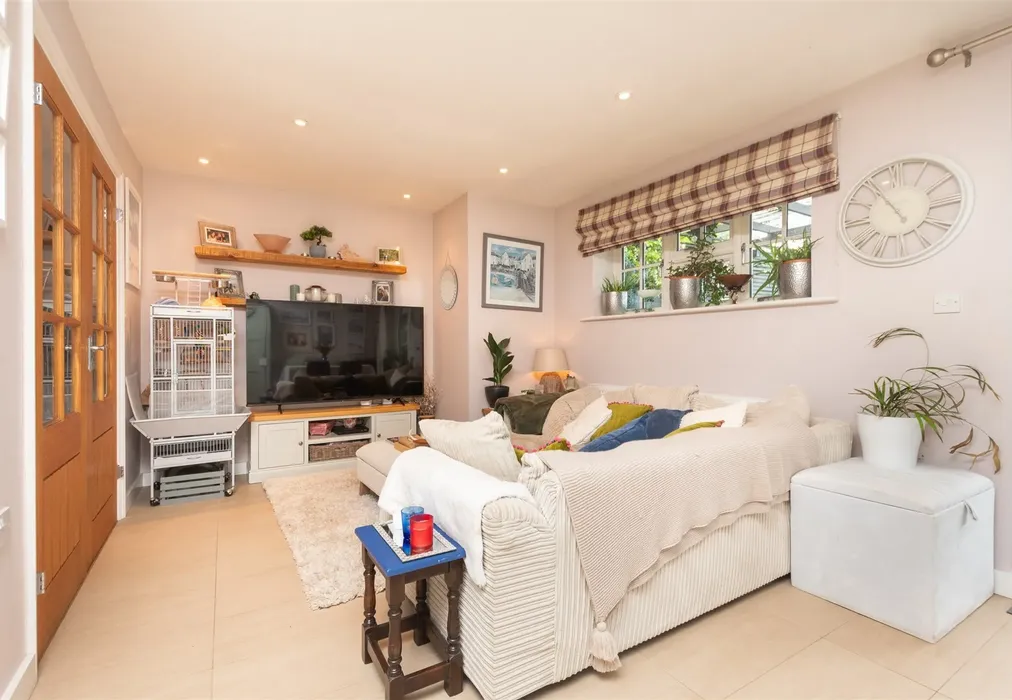 Dining Area - Tanyard Hill, Shorne, Kent - Wards of Kent