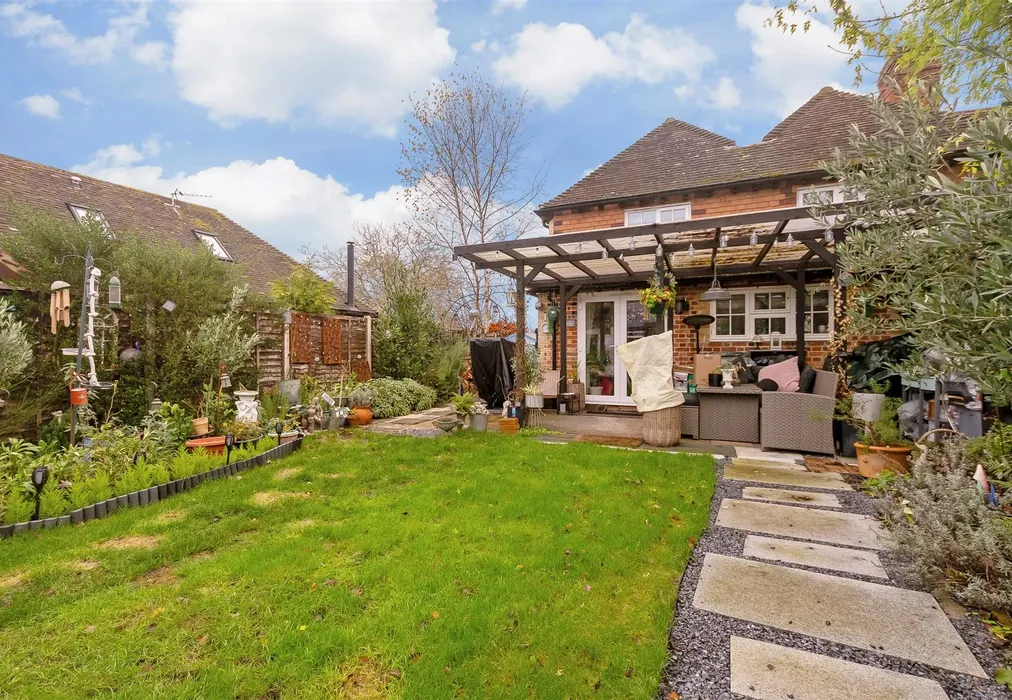 Rear Elevation - Tanyard Hill, Shorne, Kent - Wards of Kent