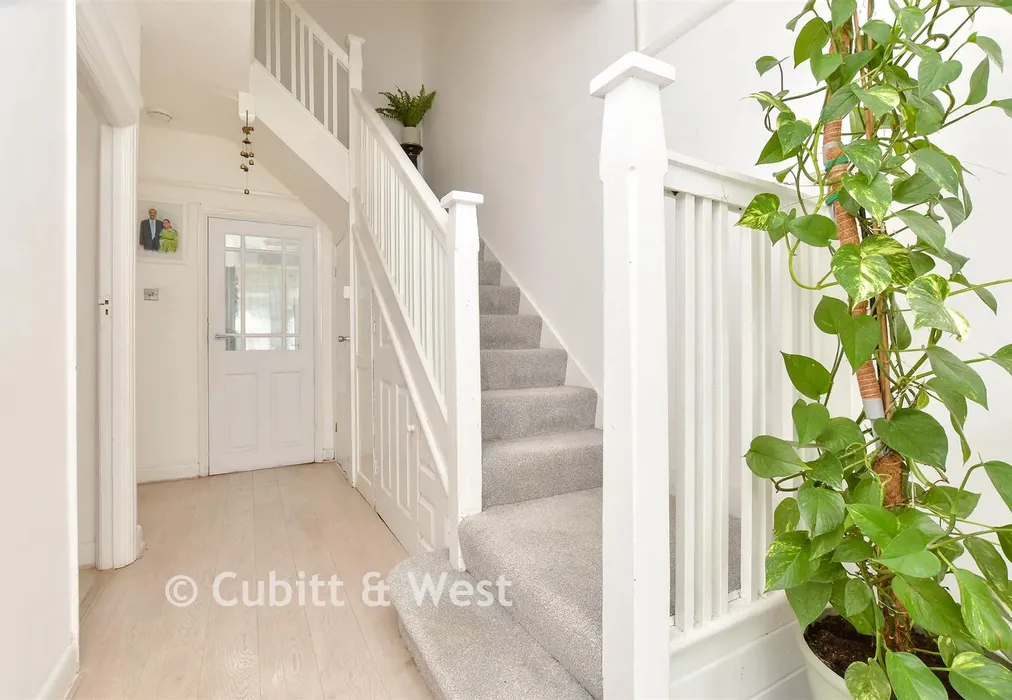 Entrance Hall - Stafford Road, Wallington, Surrey - Wards of Kent