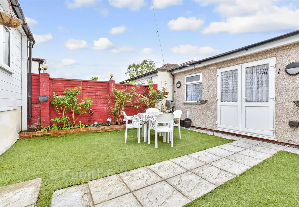 Rear Garden - Stafford Road, Wallington, Surrey - Wards of Kent