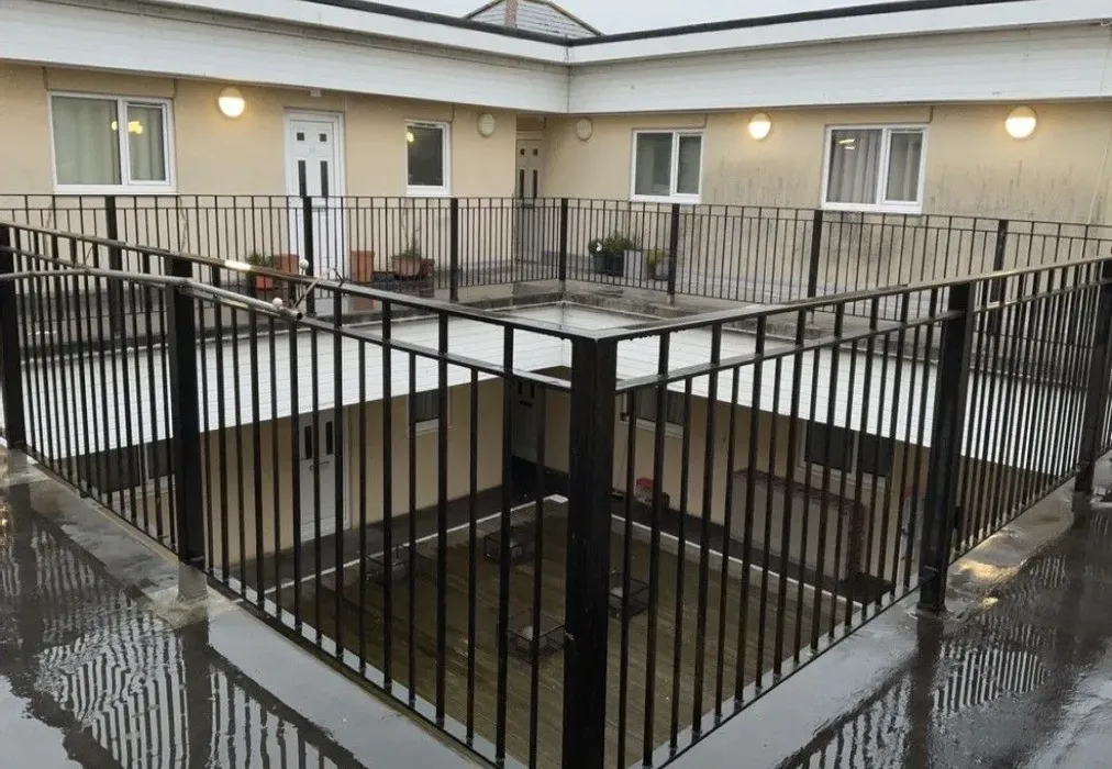 Balcony - London Road, Portsmouth, Hampshire - Wards of Kent