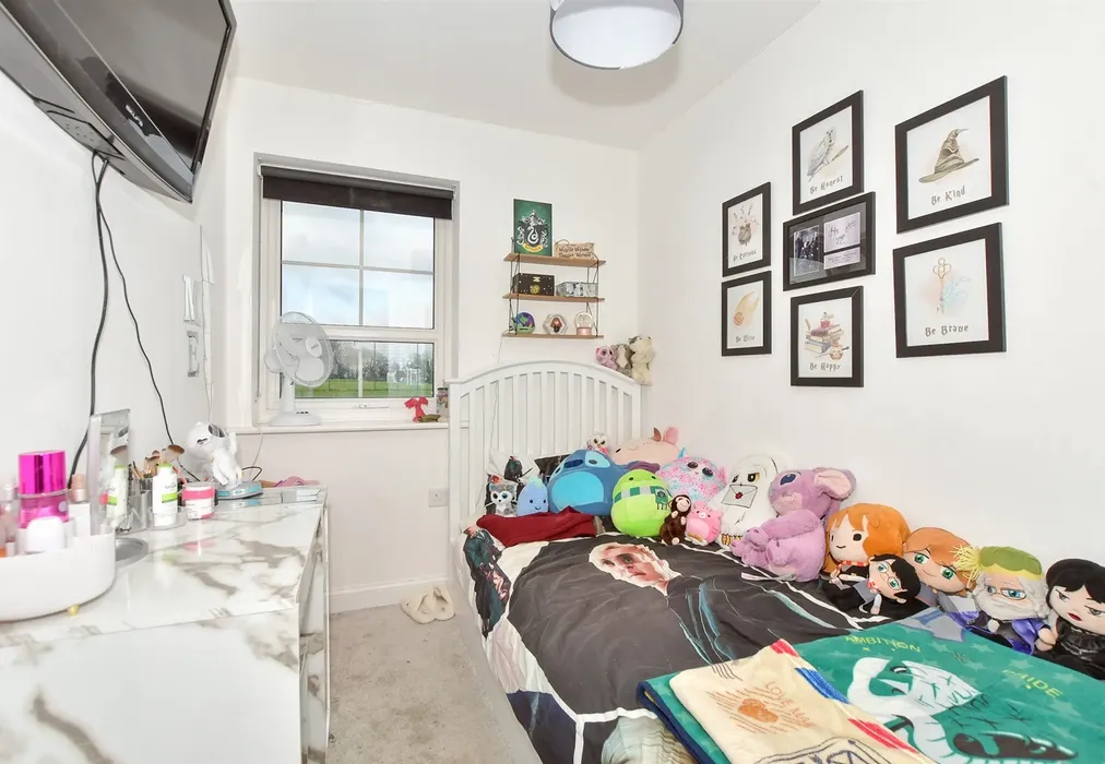 Bedroom 3 - Stonechat Lane, Whitfield, Dover, Kent - Wards of Kent