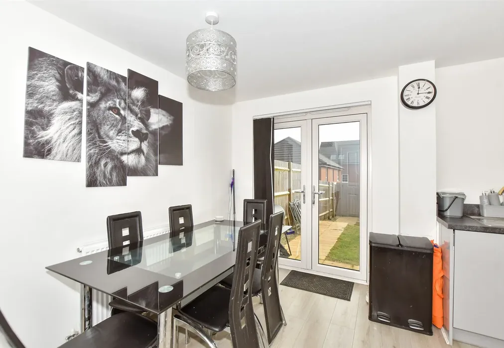 Kitchen/Breakfast Room - Stonechat Lane, Whitfield, Dover, Kent - Wards of Kent