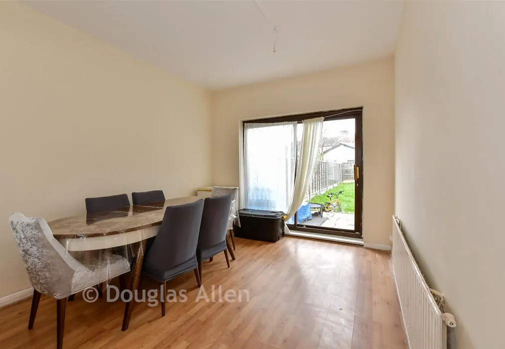 Lounge/Dining Room - Windsor Road, Ilford, Essex - Wards of Kent