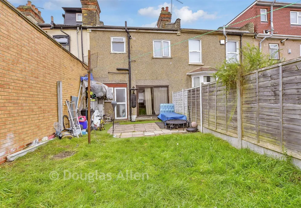 Rear Elevation - Windsor Road, Ilford, Essex - Wards of Kent