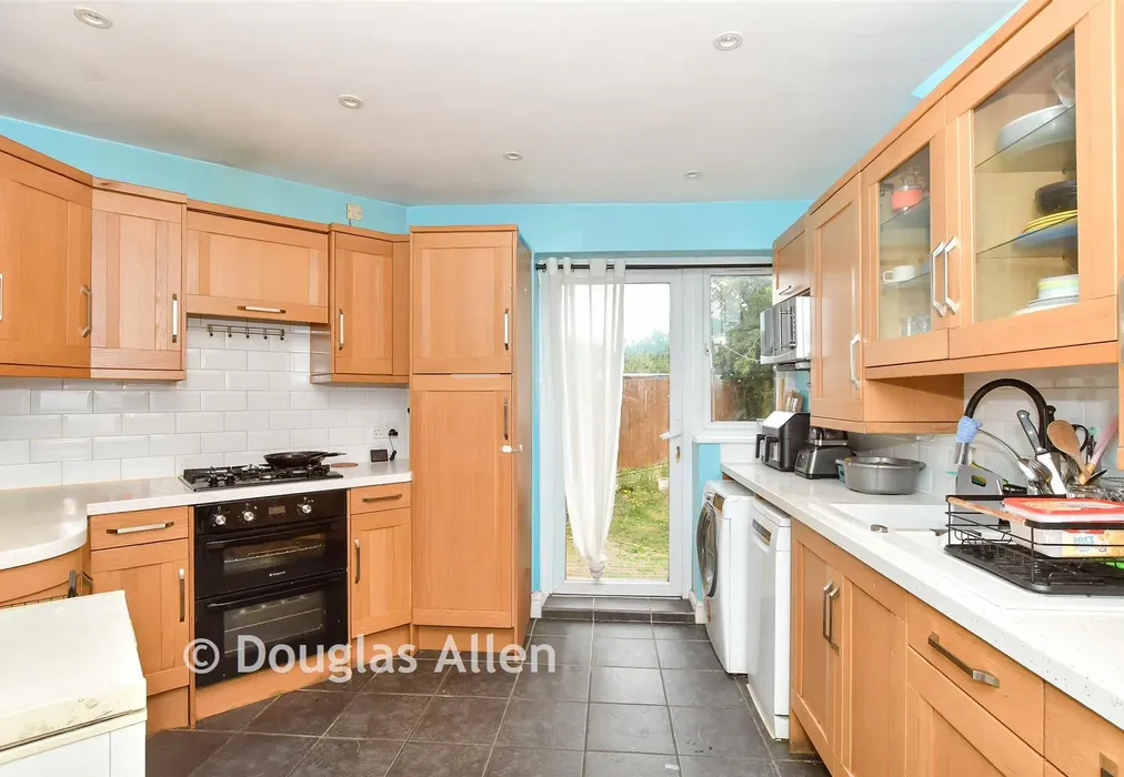 Kitchen - Rowlands Road, Dagenham, Essex - Wards of Kent