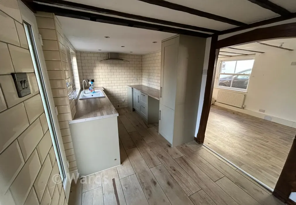 Kitchen - South Street, Lydd, Kent - Wards of Kent