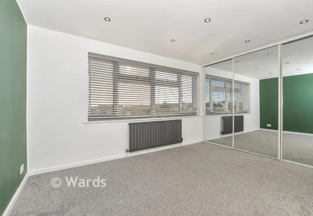 Bedroom 1 - Peter Street, Folkestone, Kent - Wards of Kent