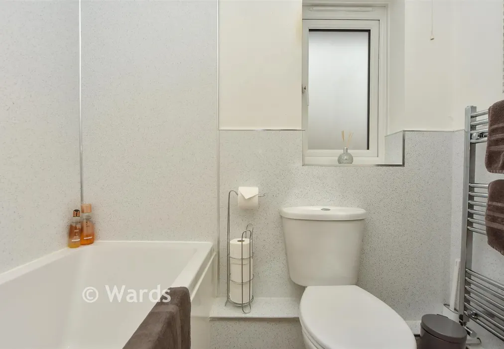 Bathroom - Peacock Rise, Walderslade, Chatham, Kent - Wards of Kent