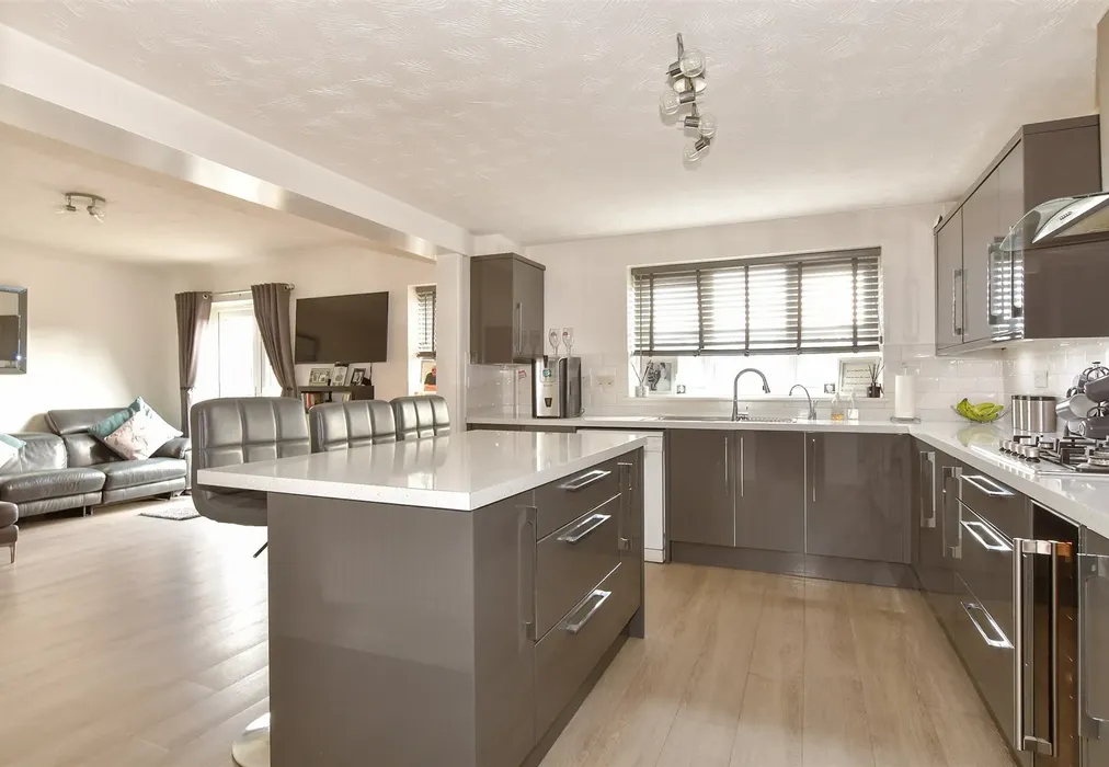 Kitchen/Breakfast Area - Peacock Rise, Walderslade, Chatham, Kent - Wards of Kent